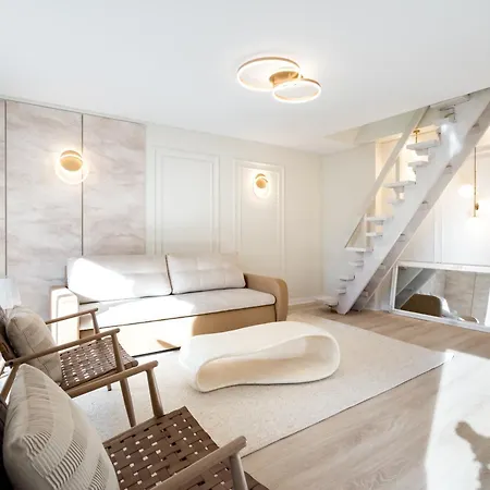 Loft In Piata Romana Apartment